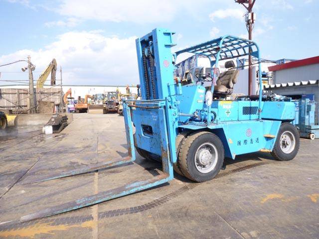 Forklift of 10  tons in Maxfield, Kingston, Jamaica