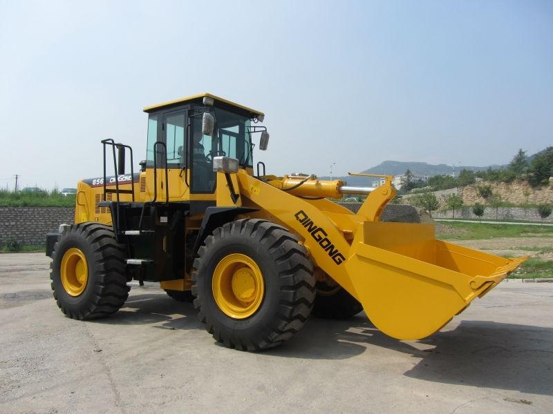 Machine of Construction and building Payloader in Maxfield, Kingston, Jamaica